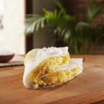 Tapioca com Queijo Coalho e Coco Fresco