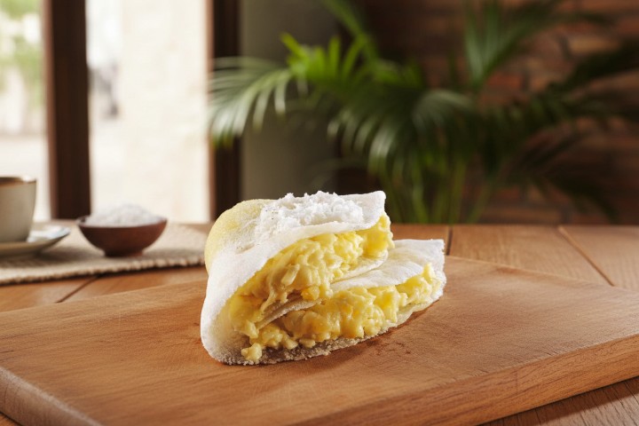 Tapioca com Queijo Coalho e Coco Fresco